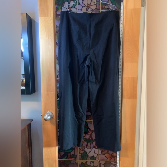 Women’s black wide legged black dress pants size 14. - Picture 3 of 3